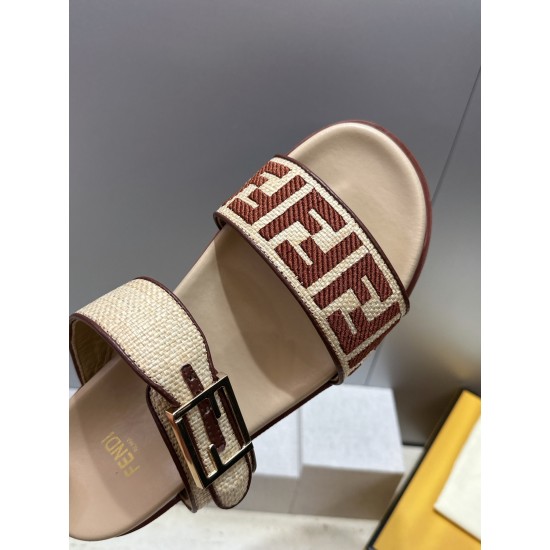 Fendi slippers