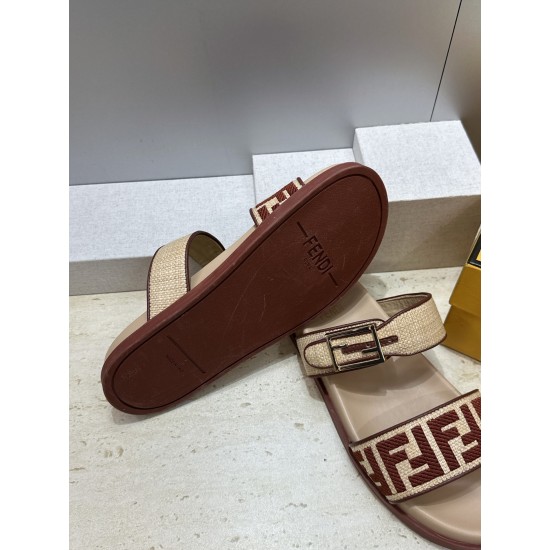 Fendi slippers