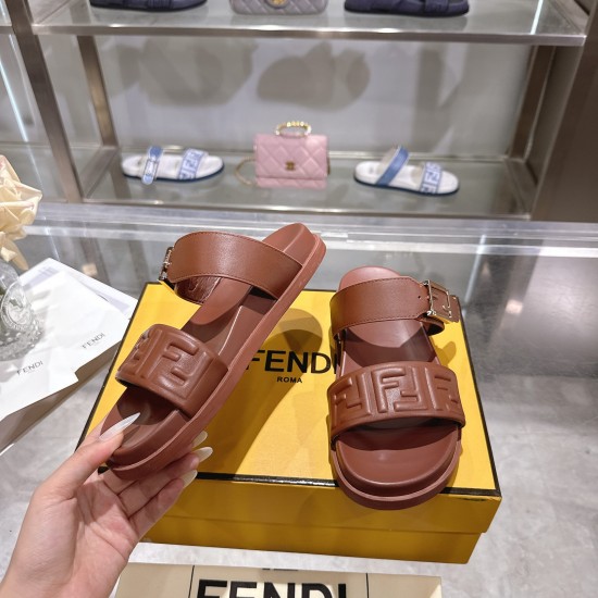 Fendi slippers