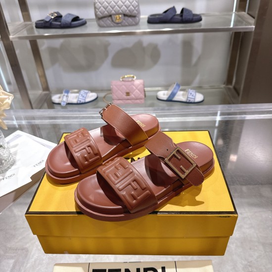 Fendi slippers