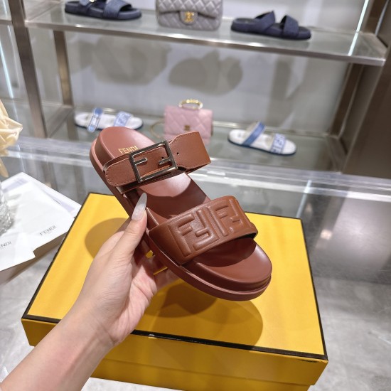 Fendi slippers