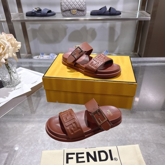 Fendi slippers