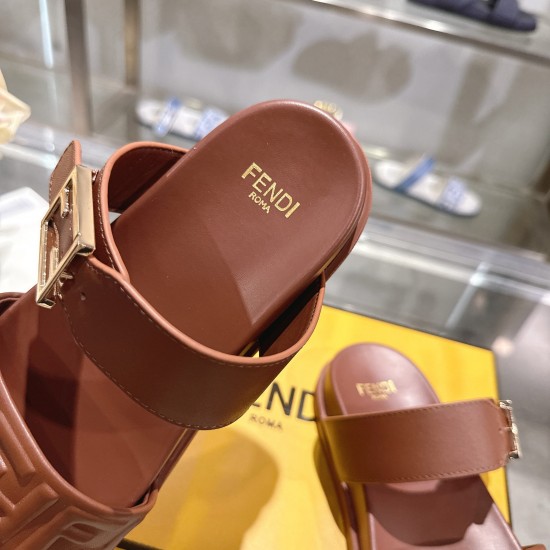 Fendi slippers