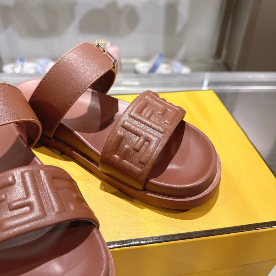 Fendi slippers