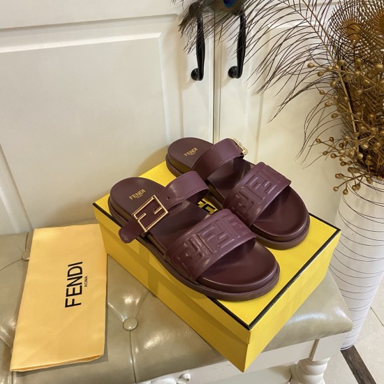 Fendi slippers