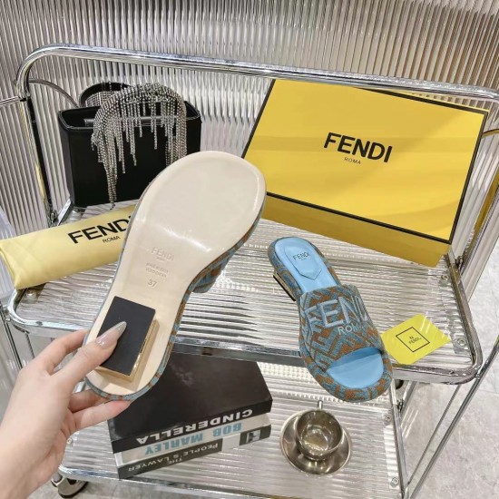 Fendi slippers