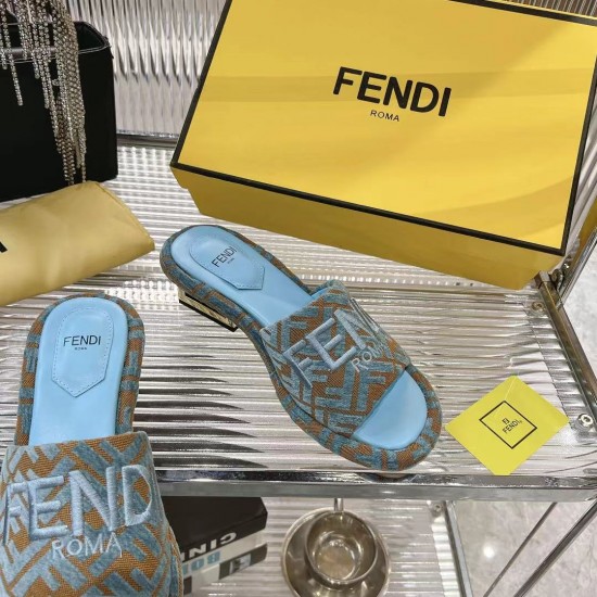 Fendi slippers