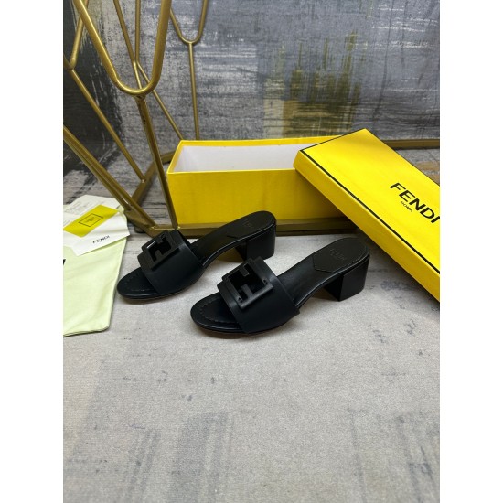 Fendi slippers