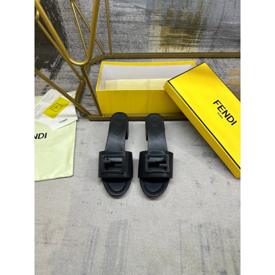 Fendi slippers
