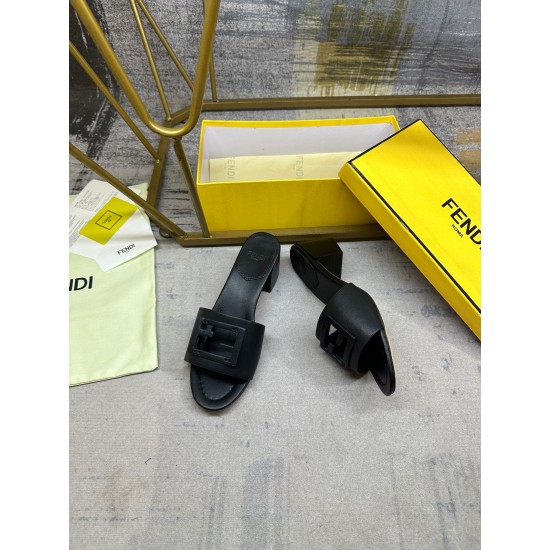 Fendi slippers