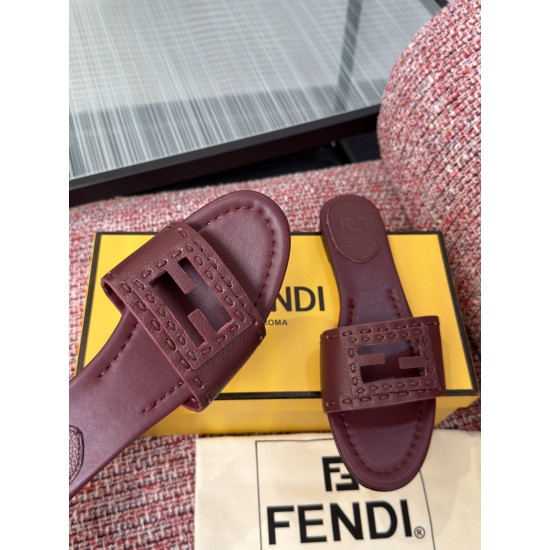 Fendi slippers