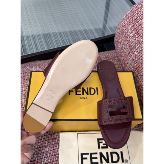 Fendi slippers