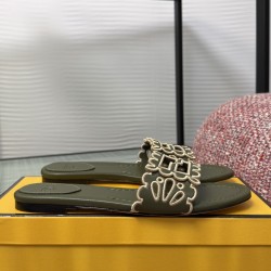 Fendi slippers