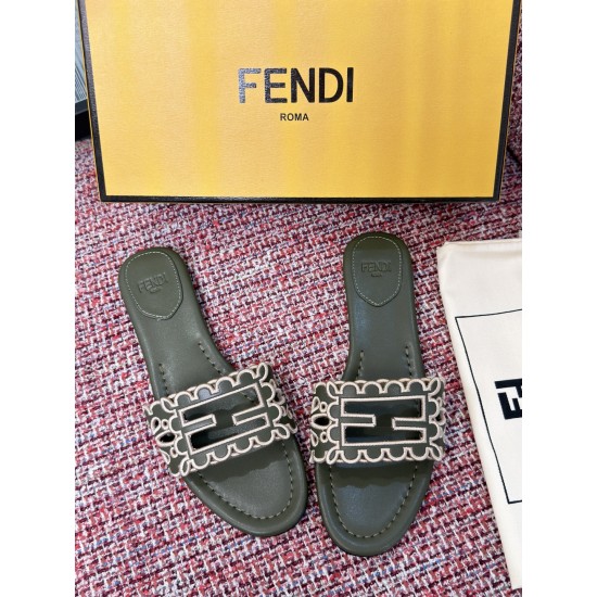 Fendi slippers