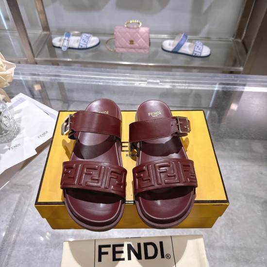 Fendi slippers