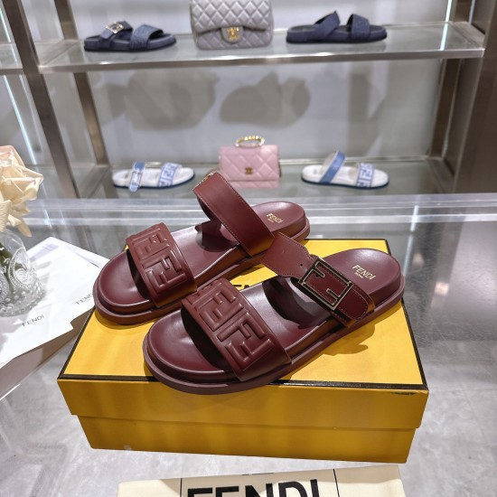 Fendi slippers