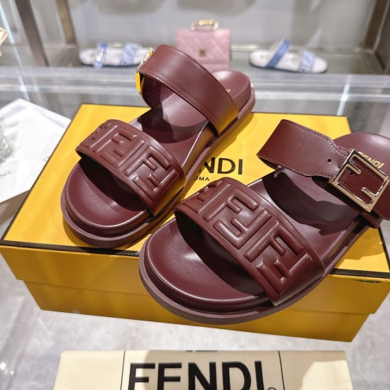Fendi slippers