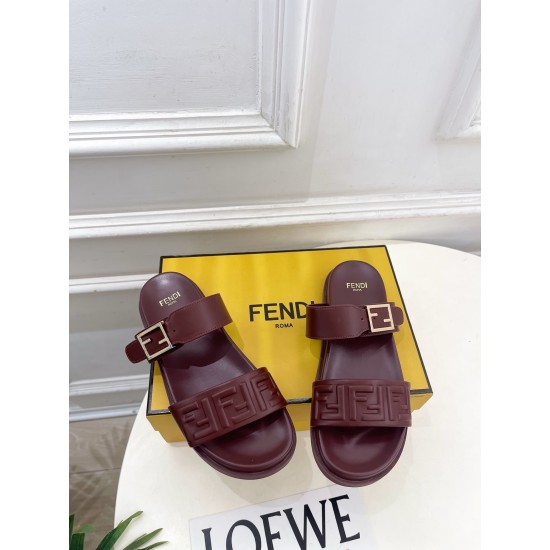 Fendi slippers
