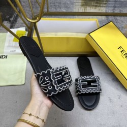 Fendi slippers