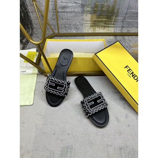 Fendi slippers