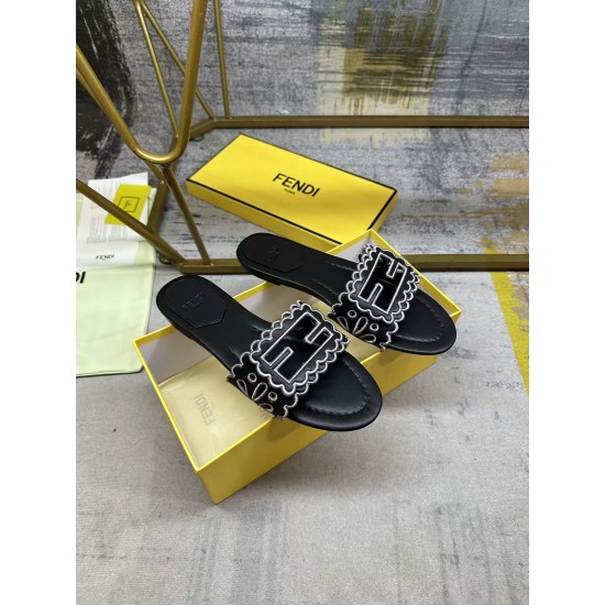Fendi slippers