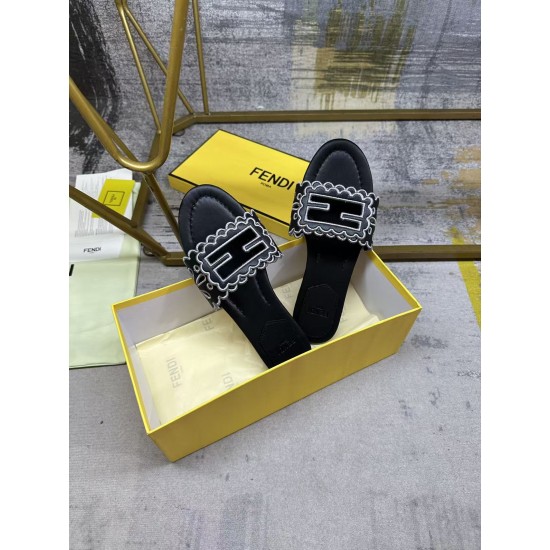 Fendi slippers