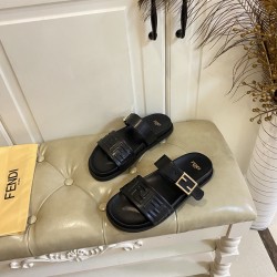 Fendi slippers