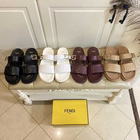 Fendi slippers