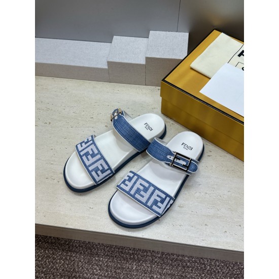 Fendi slippers