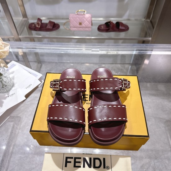 Fendi slippers