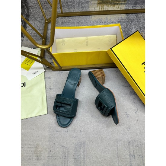 Fendi slippers