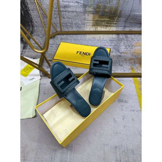 Fendi slippers