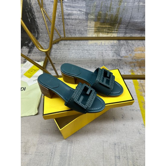 Fendi slippers