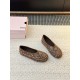 GGDB slippers