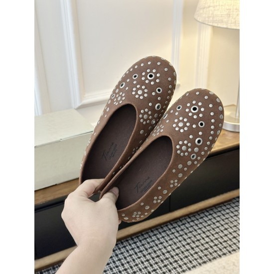 GGDB slippers