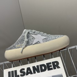 GGDB slippers