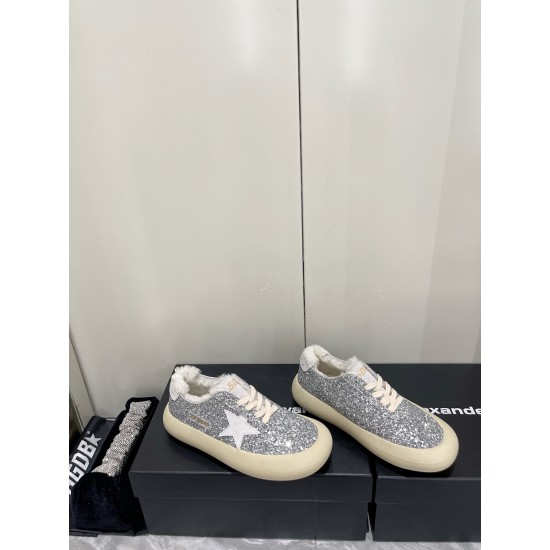 GGDB slippers