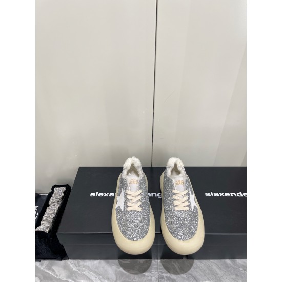 GGDB slippers