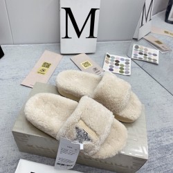GGDB slippers