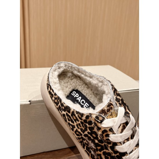 GGDB slippers
