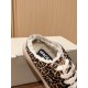 GGDB slippers