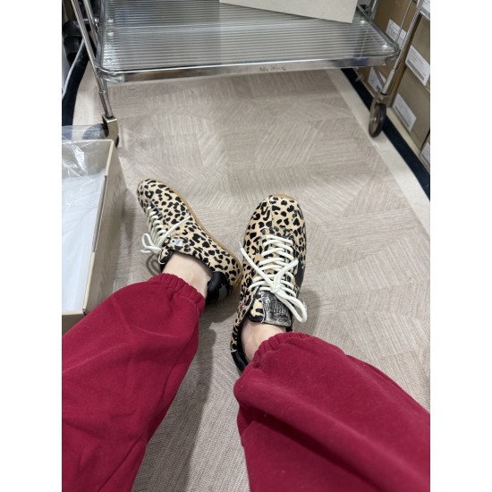 GGDB Shoes Top Quality
Women 35-41
Men 39-45