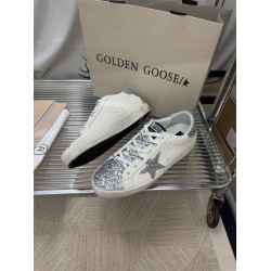 GGDB Shoes Top Quality
Women 35-41
Men 39-45