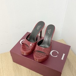 Gucci Fashion shoes Top Quality
Women 35-41
