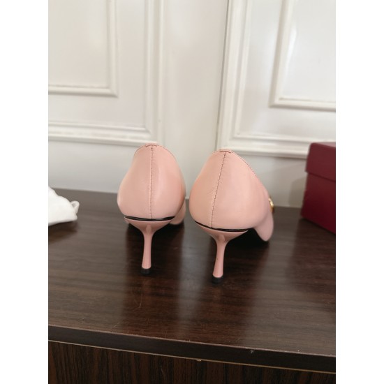 Gucci Fashion shoes Top Quality
Women 35-41