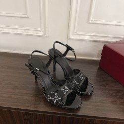 Gucci Fashion shoes Top Quality
Women 35-41