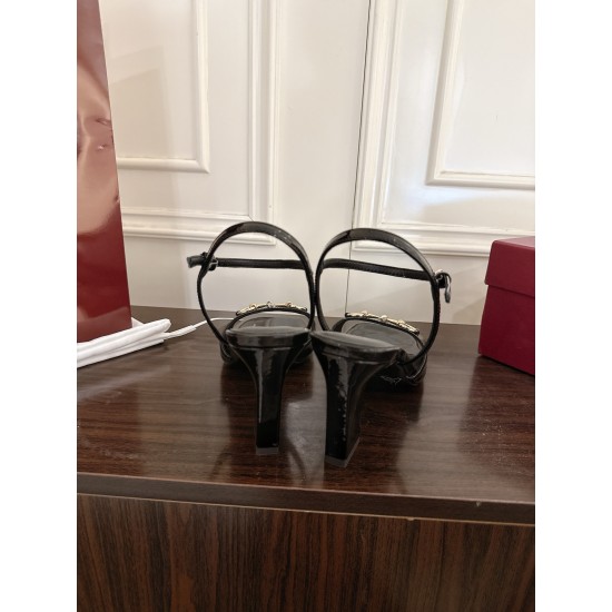 Gucci Fashion shoes Top Quality
Women 35-41