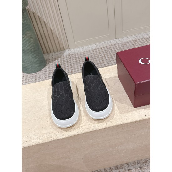 Gucci Skate Shoes Top Quality
Women 35-41
men 3-45