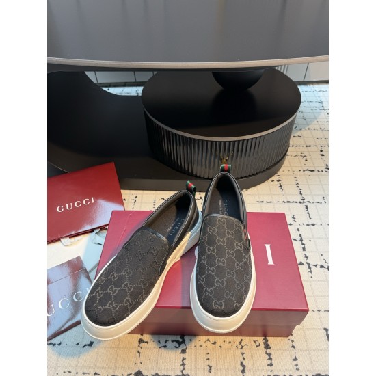 Gucci Skate Shoes Top Quality
Women 35-41
men 3-45