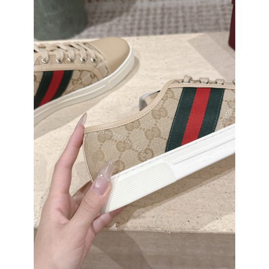 Gucci Skate Shoes Top Quality
Women 35-41
men 3-45